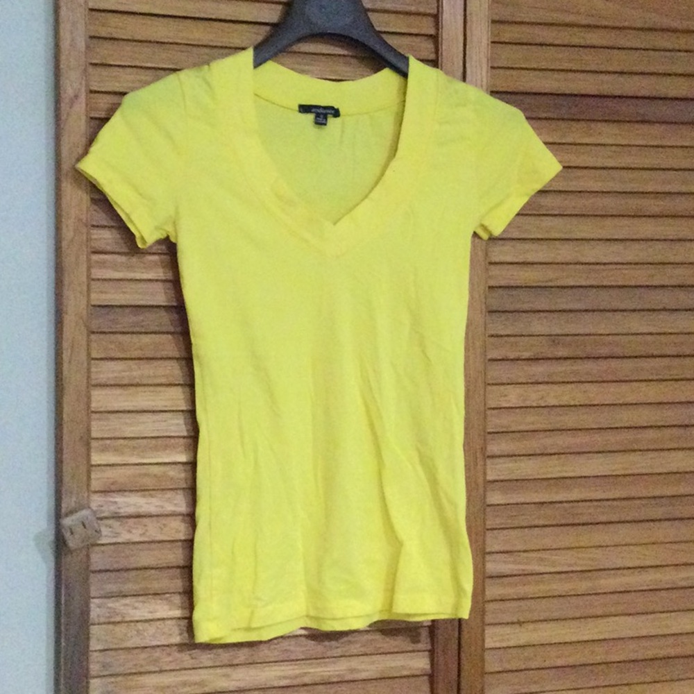 Ambiance Gold Fitted Short Sleeve Tee
